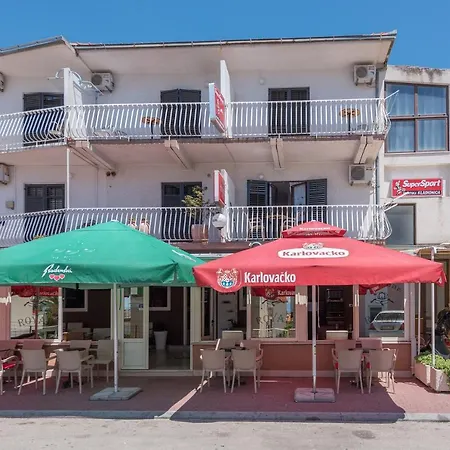 Royal M&m Apartamento Makarska