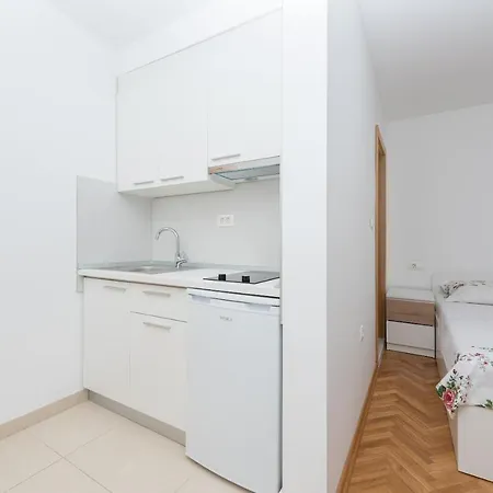 Apartment Royal M&m Makarska