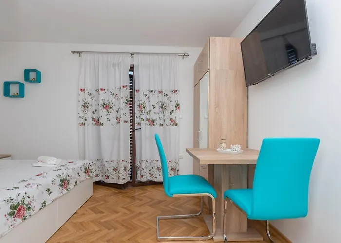 Royal M&m Apartamento Makarska