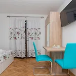 Royal M&m Apartman Makarska